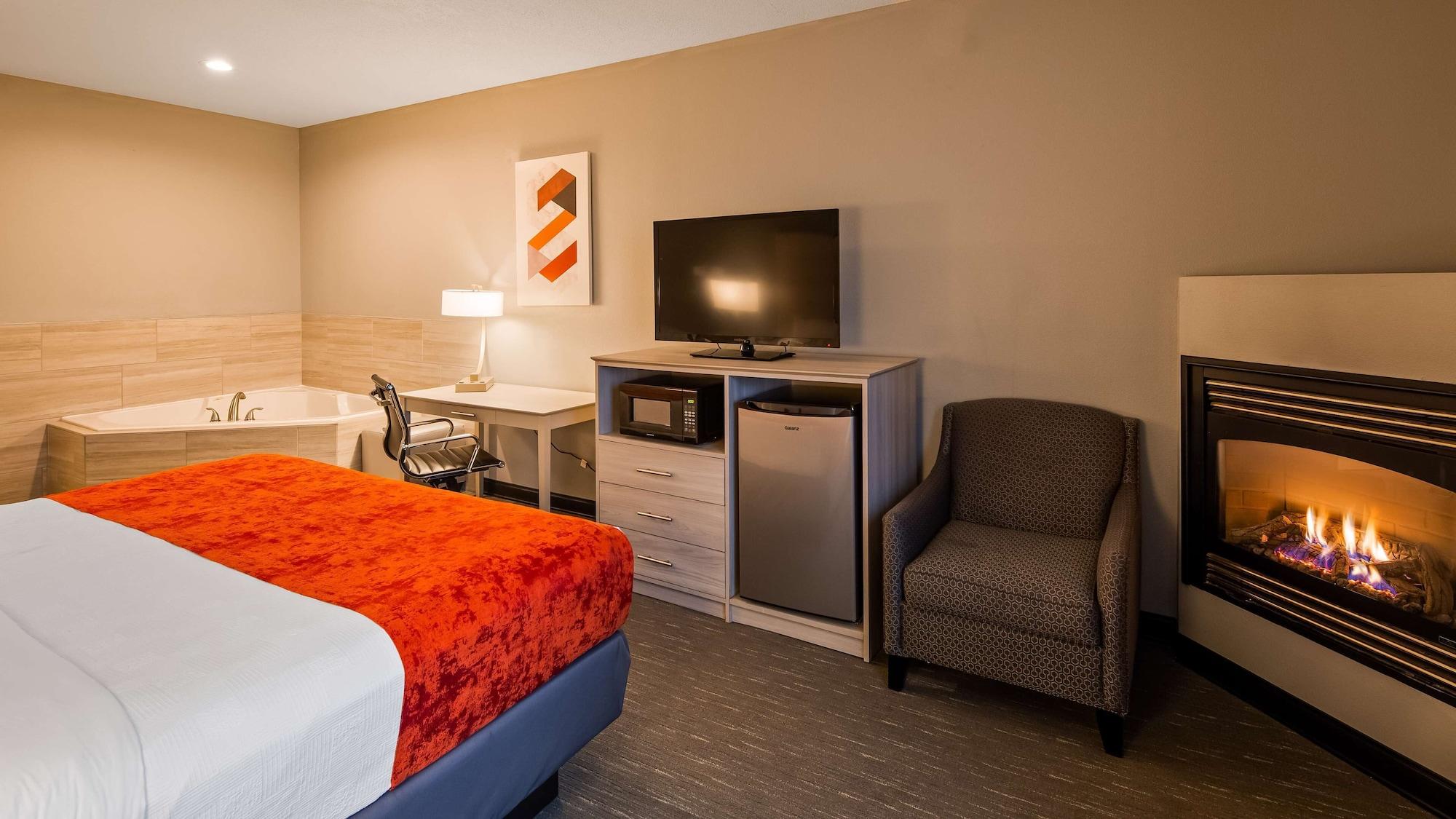 Best Western Plus New Cumberland Bagian luar foto