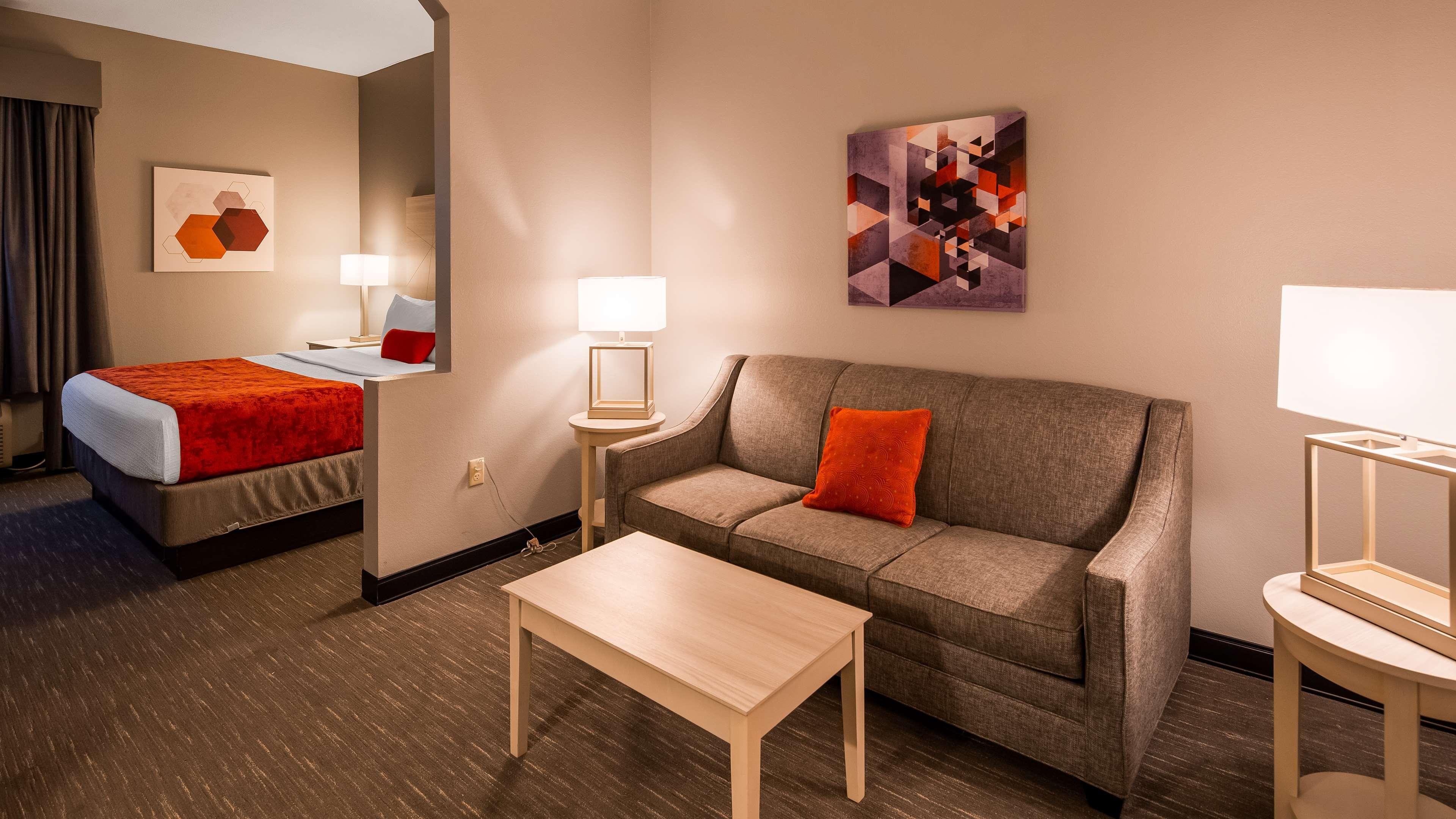 Best Western Plus New Cumberland Bagian luar foto