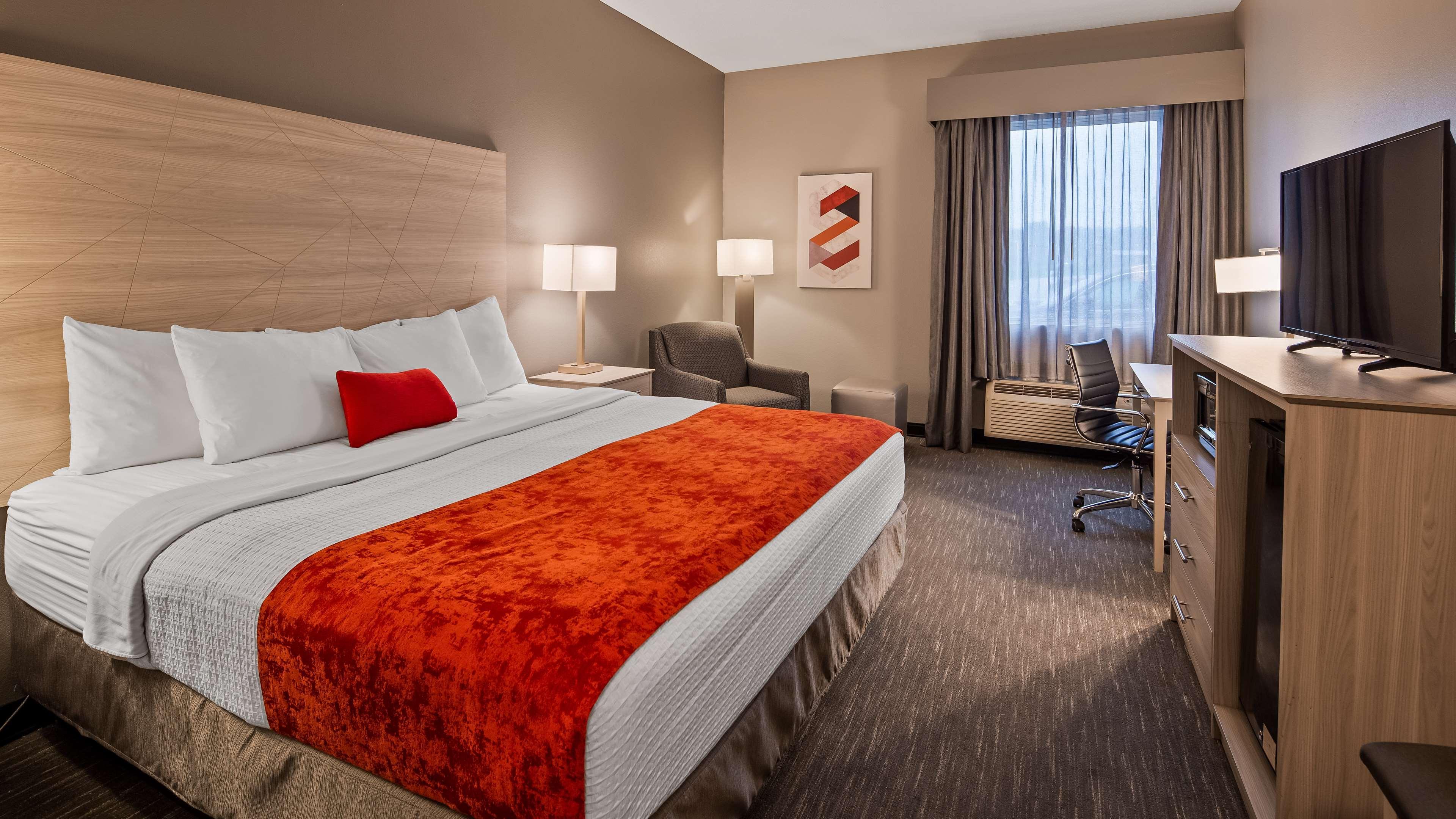 Best Western Plus New Cumberland Bagian luar foto