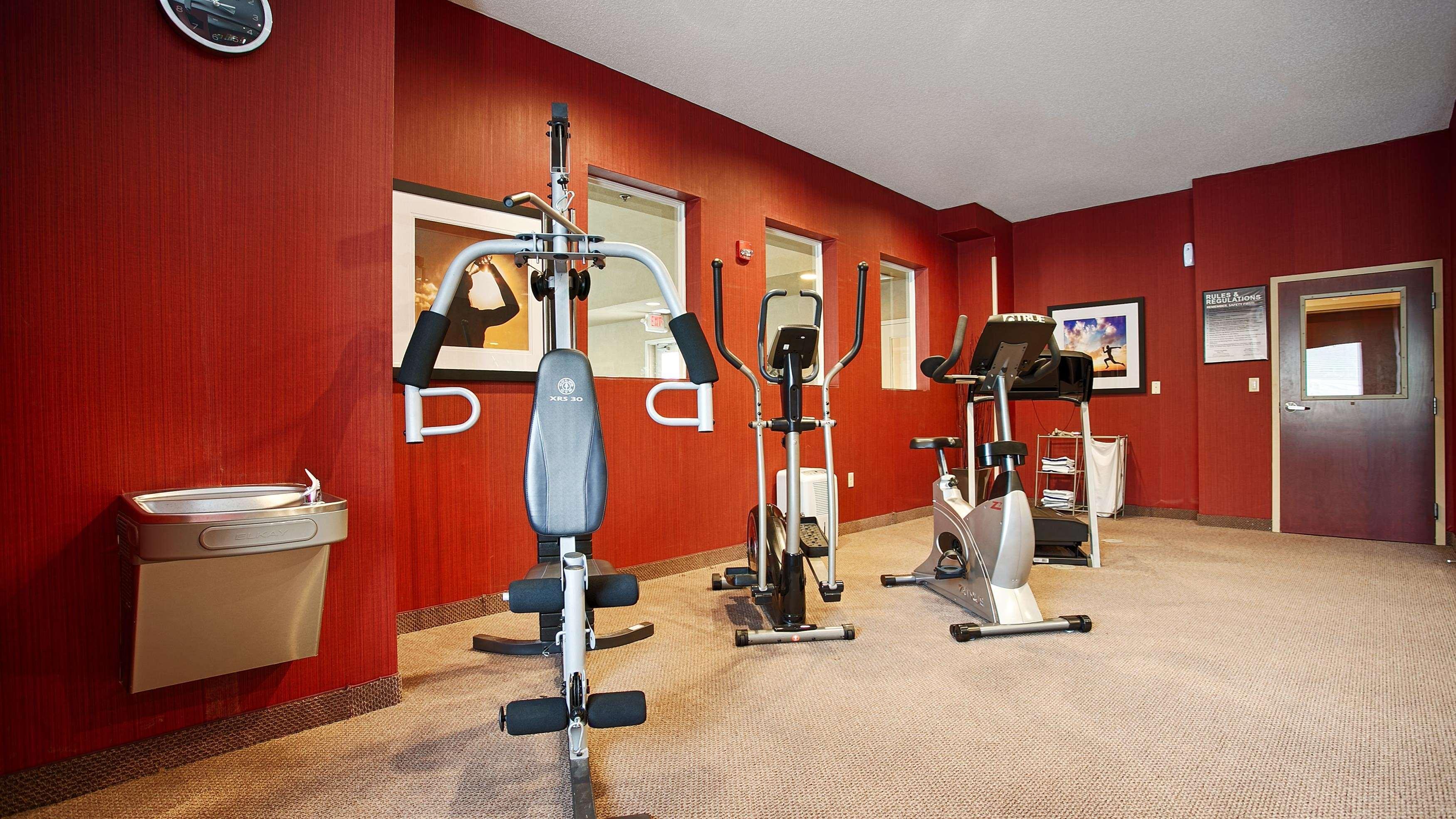 Best Western Plus New Cumberland Bagian luar foto