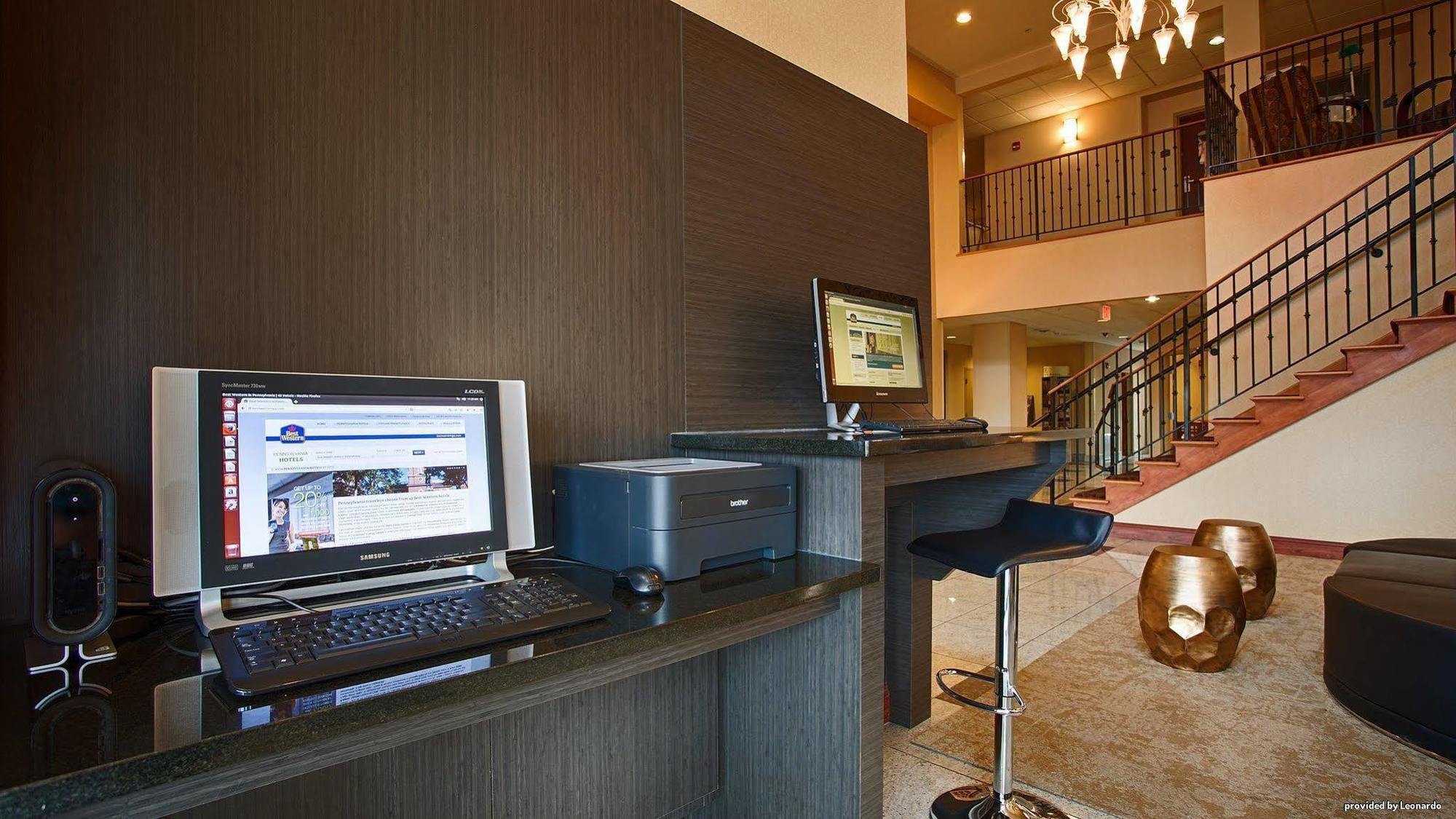 Best Western Plus New Cumberland Bagian luar foto