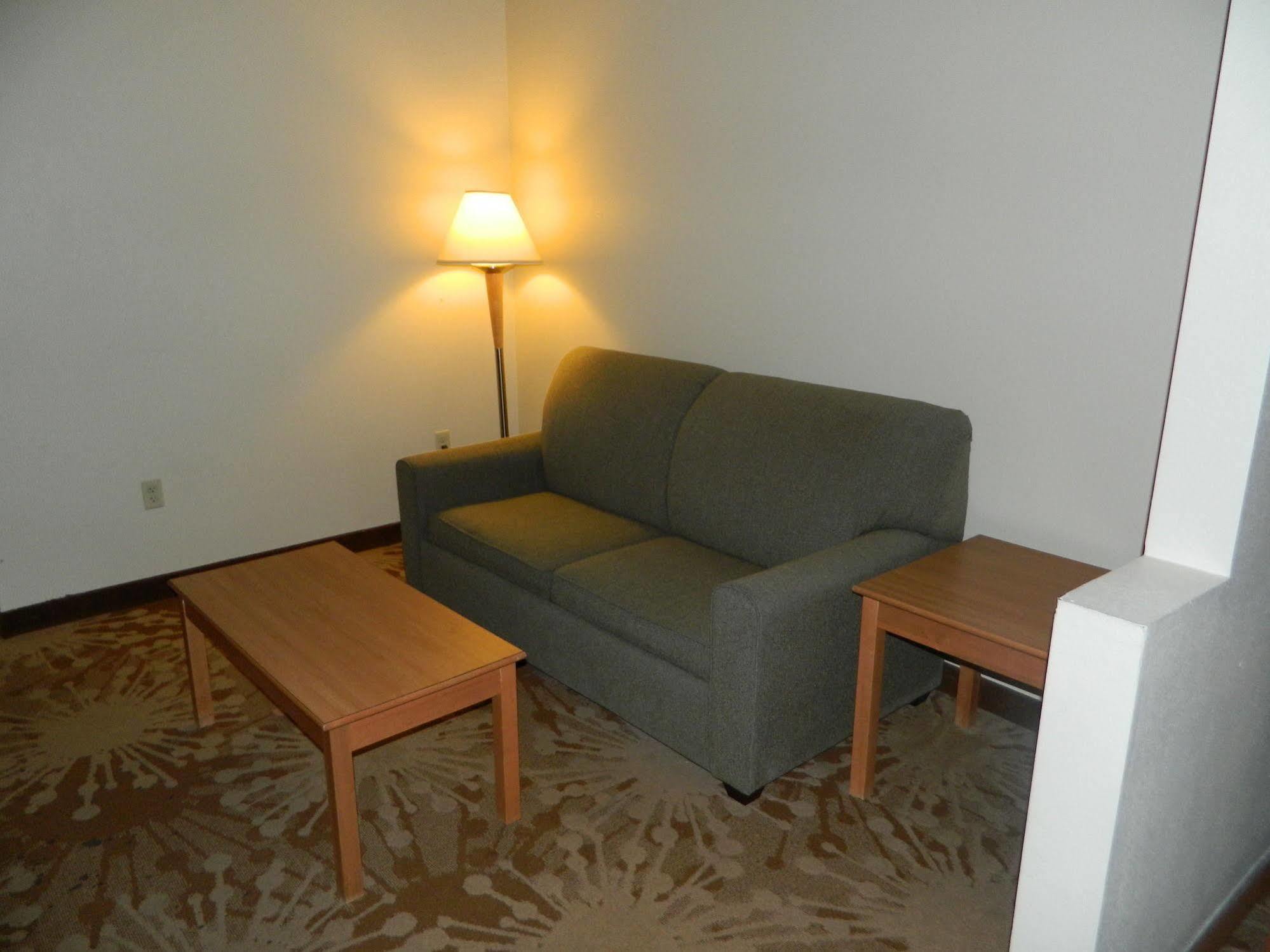 Best Western Plus New Cumberland Bagian luar foto