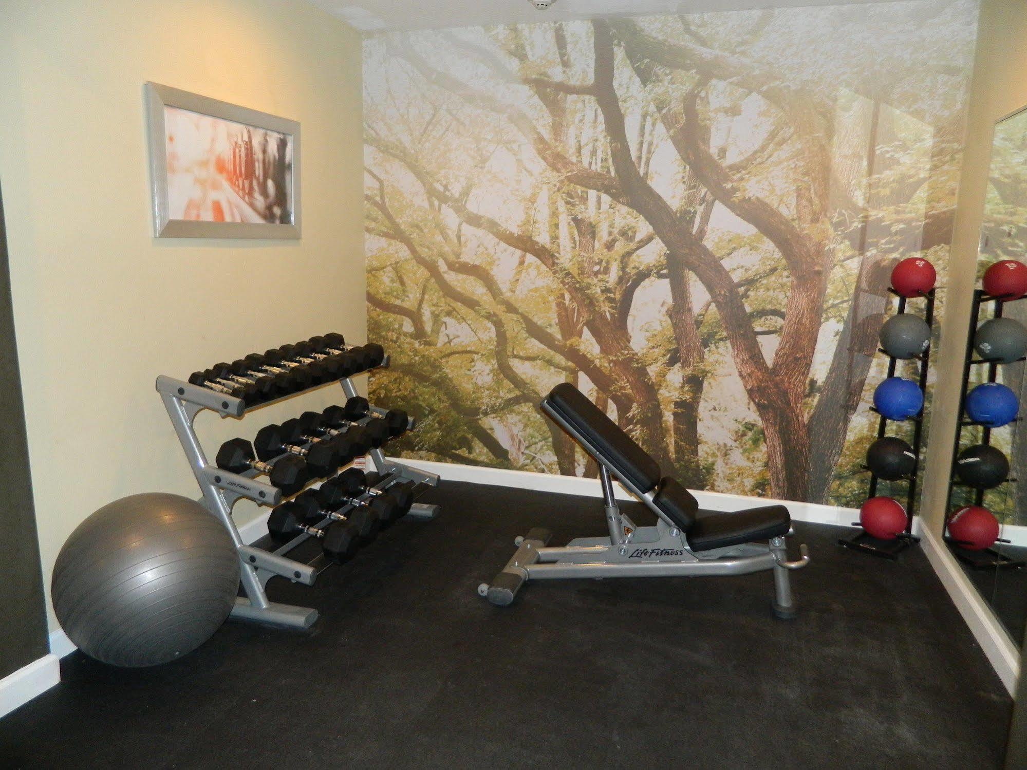 Best Western Plus New Cumberland Bagian luar foto
