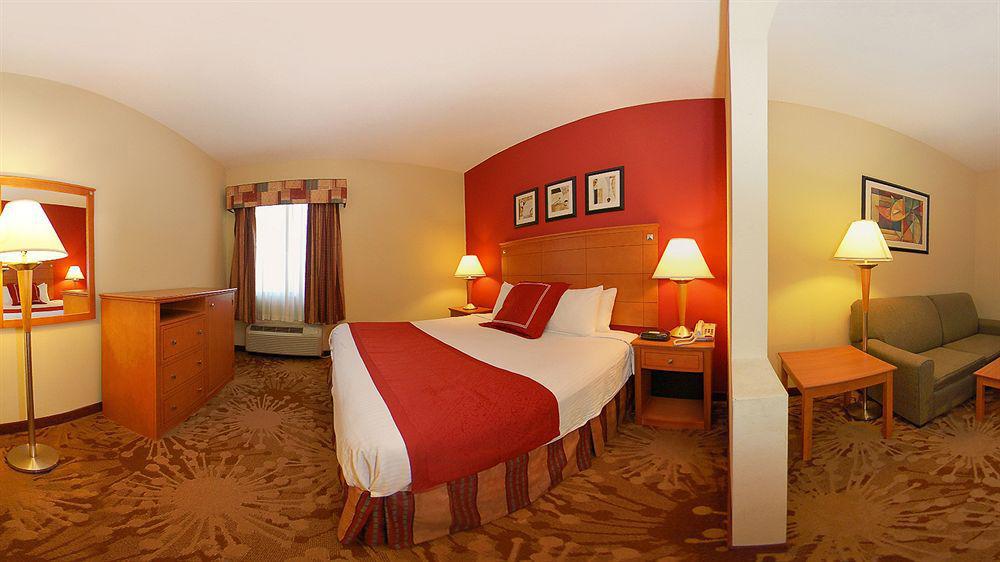 Best Western Plus New Cumberland Bagian luar foto